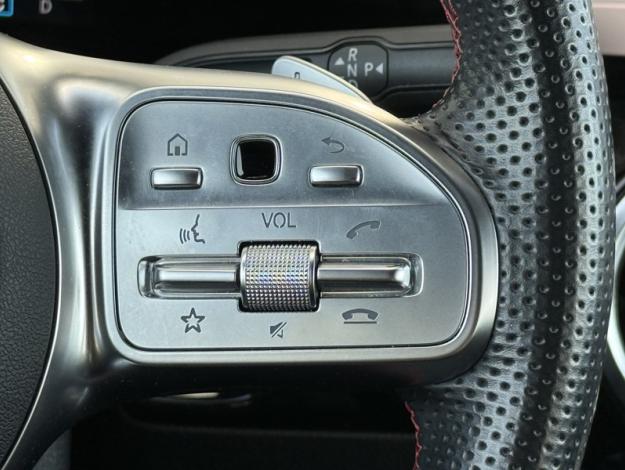 MERCEDES-BENZ GLA 200 d AMG Line  