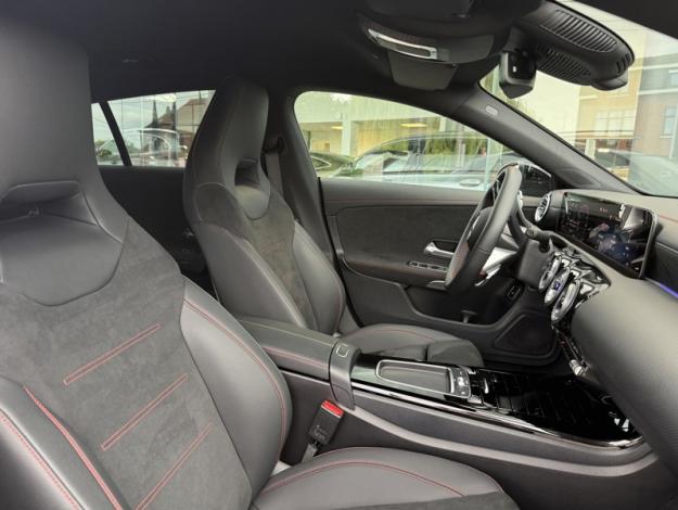 MERCEDES-BENZ CLA 180 SB AMG Pack Night Facelift  