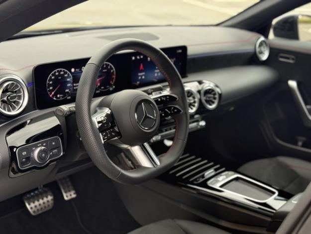 MERCEDES-BENZ CLA 180 SB AMG Pack Night Facelift  