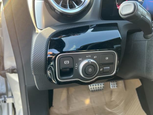 MERCEDES-BENZ CLA 180 Star Edition coupe - SAGA Huy (+32 85 23 69 00) 