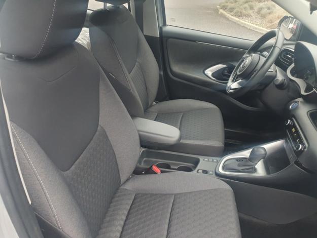 TOYOTA Yaris 116h France  