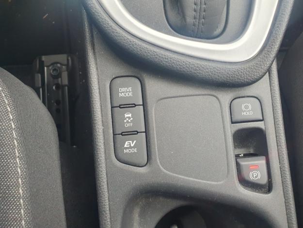 TOYOTA Yaris 116h France  