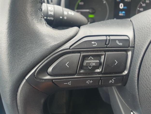 TOYOTA Yaris 116h France  