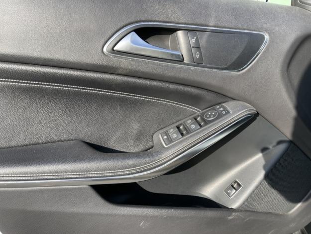 MERCEDES-BENZ GLA 220 d 4MATIC Sport Utility Vehicle  