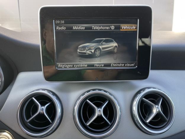 MERCEDES-BENZ GLA 220 d 4MATIC Sport Utility Vehicle  