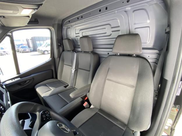 MERCEDES-BENZ Sprinter 215 CDI Fourgon Compact  SPRINTER 215 FG 33 3,0t FIRST Traction