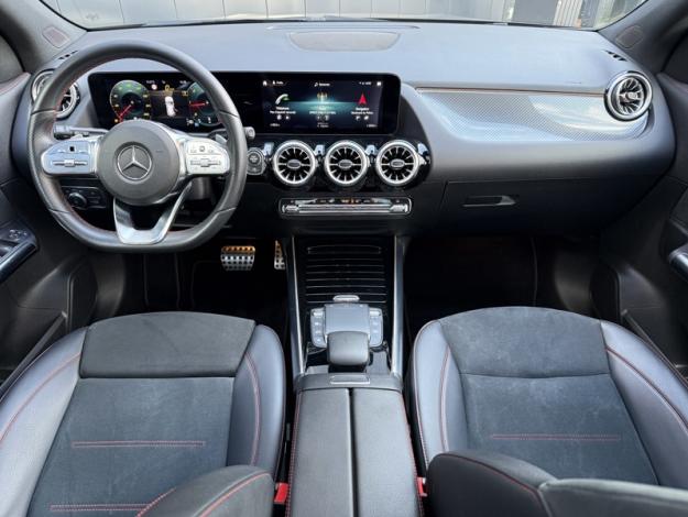MERCEDES-BENZ GLA 200 d AMG Line  