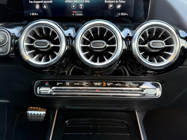 MERCEDES-BENZ GLA 200 d AMG Line  