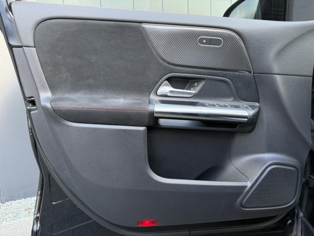 MERCEDES-BENZ GLA 200 d AMG Line  