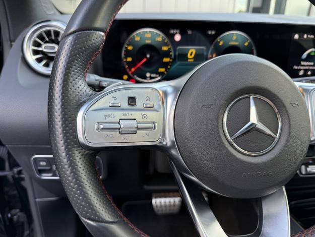 MERCEDES-BENZ GLA 200 d AMG Line  