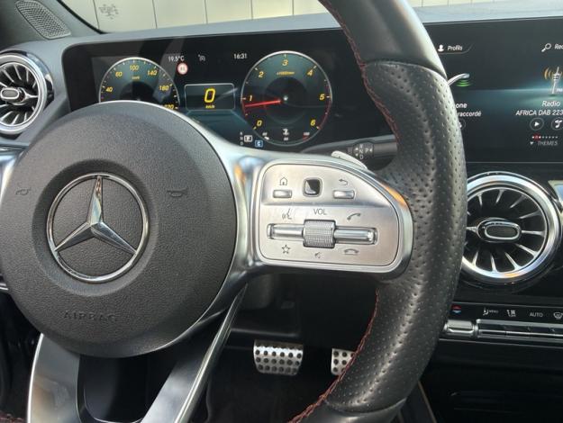 MERCEDES-BENZ GLA 200 d AMG Line  