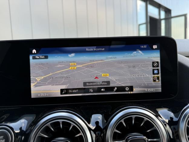 MERCEDES-BENZ GLA 200 d AMG Line  