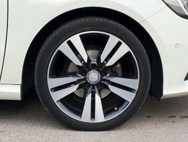 MERCEDES-BENZ Classe A A 180 d Intuition  