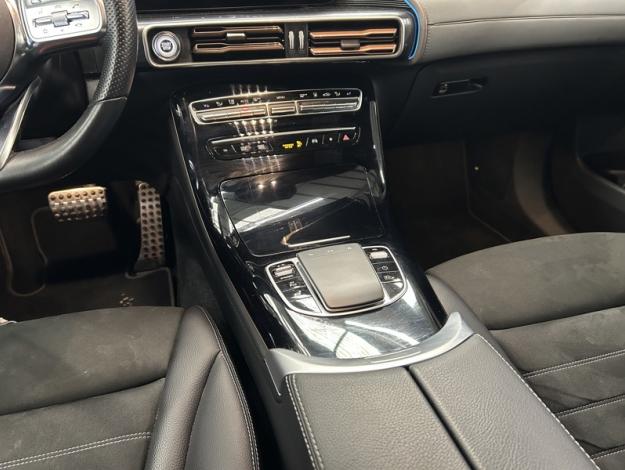 MERCEDES-BENZ EQC 400 4MATIC AMG Line  
