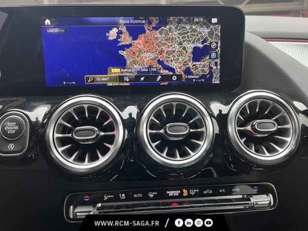 MERCEDES-BENZ GLA 200 Progressive Line  