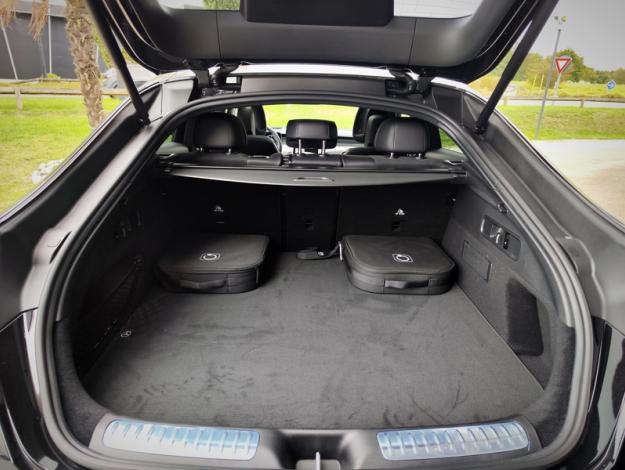 MERCEDES-BENZ GLC Coupé GLC 300 de Hybrid EQ 4MATIC Coupé AMG Line +  GLC 300 d e Hybrid EQ 4MATIC Coupé AMG Line +