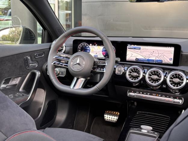 MERCEDES-BENZ Classe A 180 AMG Line  Classe A 180 AMG Line