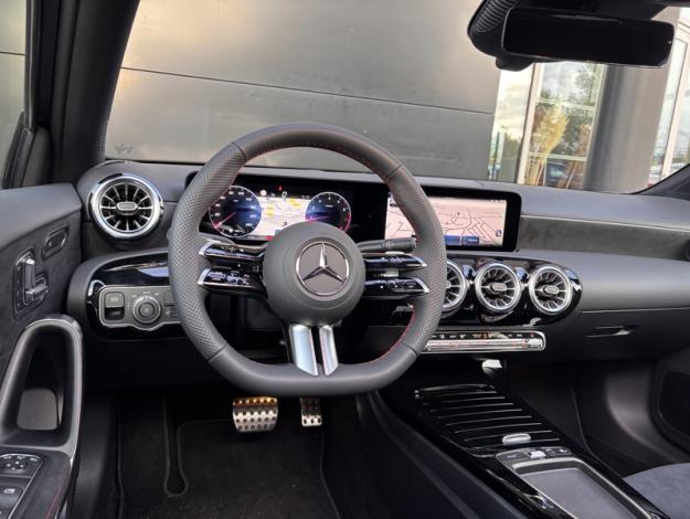 MERCEDES-BENZ Classe A 180 AMG Line  Classe A 180 AMG Line