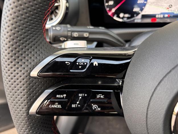 MERCEDES-BENZ Classe A 180 AMG Line  Classe A 180 AMG Line