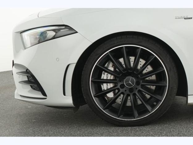 MERCEDES-BENZ A 35 AMG A 4MATIC Toit Pano  