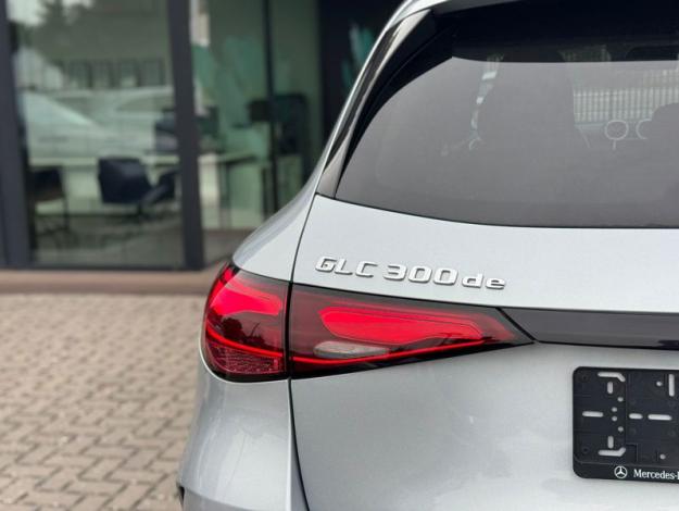MERCEDES-BENZ GLC-Klasse GLC 300 de 4MATIC Off-Roader