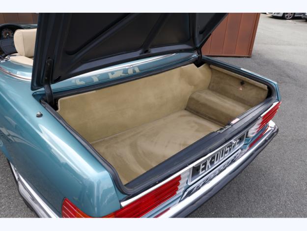 MERCEDES-BENZ 560 SL   