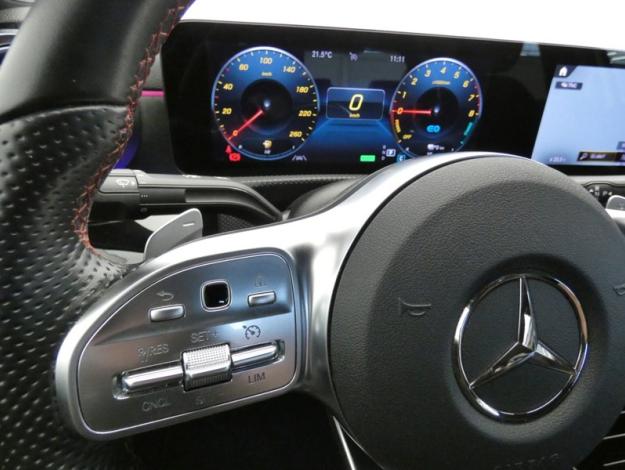MERCEDES-BENZ Classe A 250 e Berline AMG Line AMG Line 