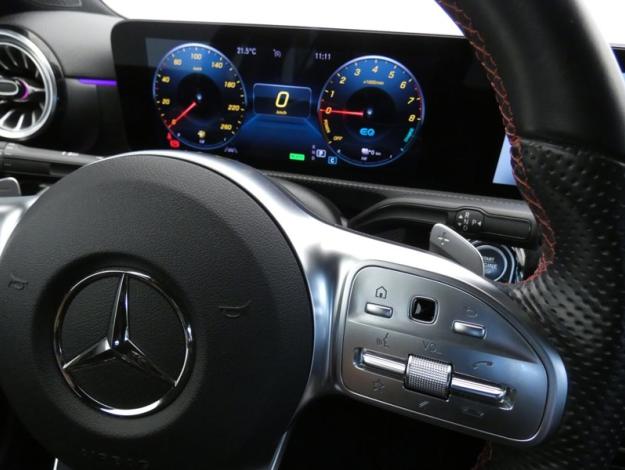 MERCEDES-BENZ Classe A 250 e Berline AMG Line AMG Line 