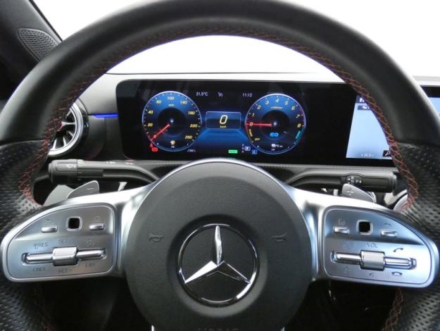 MERCEDES-BENZ Classe A 250 e Berline AMG Line AMG Line 