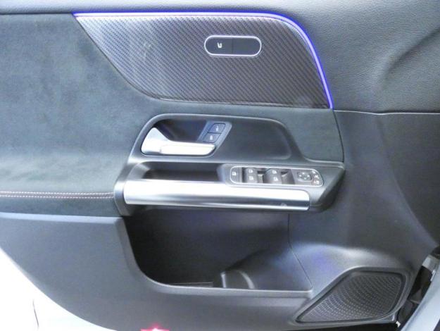 MERCEDES-BENZ GLA 200 d AMG Line  