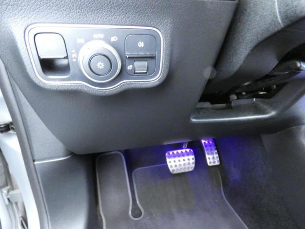 MERCEDES-BENZ GLA 200 d AMG Line  