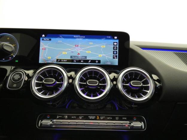 MERCEDES-BENZ GLA 200 d AMG Line  