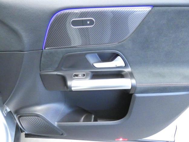 MERCEDES-BENZ GLA 200 d AMG Line  