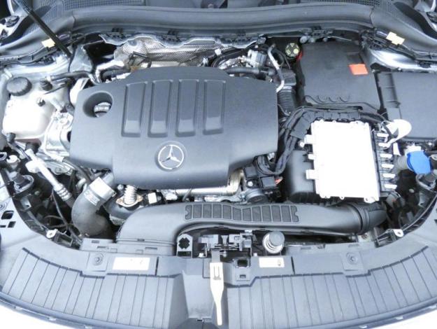 MERCEDES-BENZ GLA 200 d AMG Line  