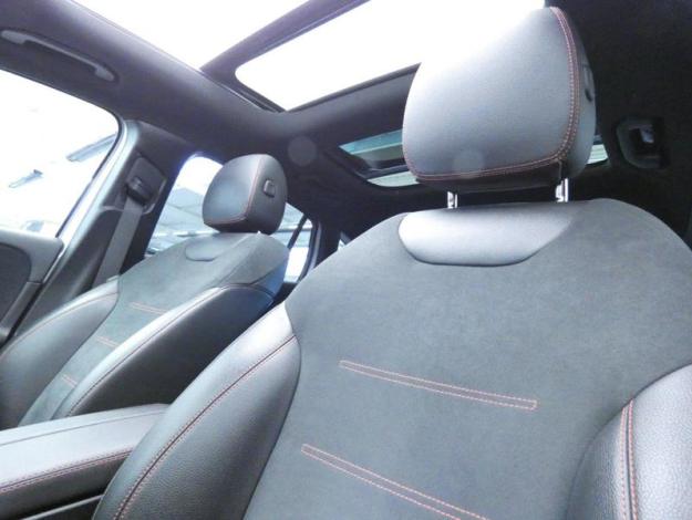 MERCEDES-BENZ GLA 200 d AMG Line  