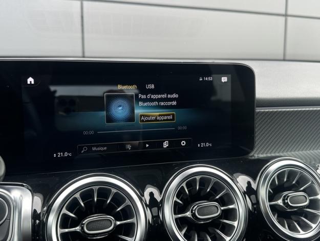 MERCEDES-BENZ GLB 200 d AMG Line  
