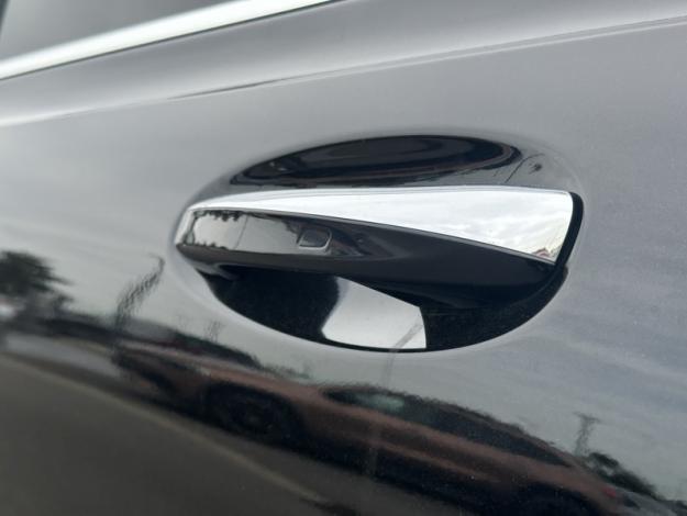 MERCEDES-BENZ GLB 200 d AMG Line  