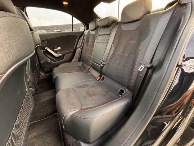 MERCEDES-BENZ Classe A 200 d Berline AMG Line  Classe A Berline / V1771 Classe A 200 d Berline AMG Line