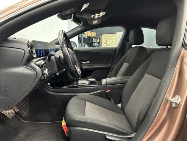 MERCEDES-BENZ CLA 180 Coupé Business  