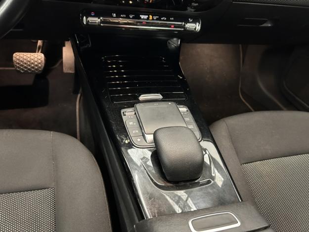 MERCEDES-BENZ CLA 180 Coupé Business  