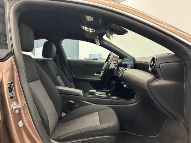 MERCEDES-BENZ CLA 180 Coupé Business  