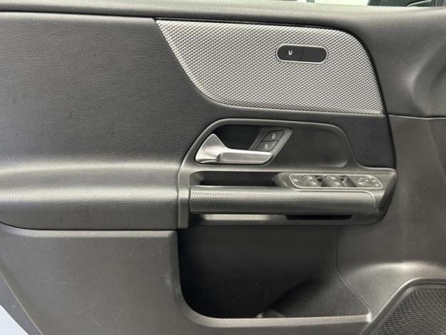 MERCEDES-BENZ GLB-Klasse GLB 180 d Business Solution