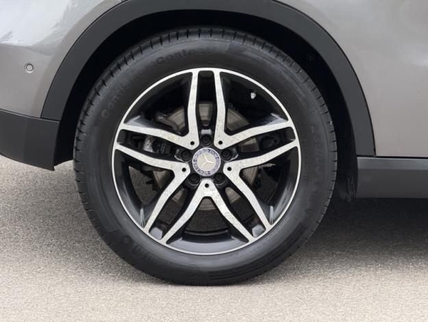 MERCEDES-BENZ GLA 220 CDI 4MATIC Sport Utility Vehicle  