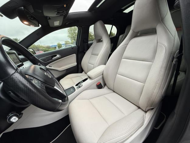 MERCEDES-BENZ GLA 220 CDI 4MATIC Sport Utility Vehicle  