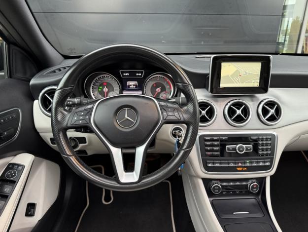 MERCEDES-BENZ GLA 220 CDI 4MATIC Sport Utility Vehicle  