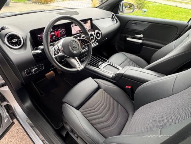 MERCEDES-BENZ GLA 200 Progressive Line  GLA 200 Progressive Line