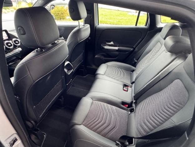 MERCEDES-BENZ GLA 200 Progressive Line  GLA 200 Progressive Line