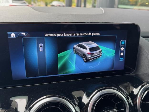 MERCEDES-BENZ GLA 200 Progressive Line  GLA 200 Progressive Line