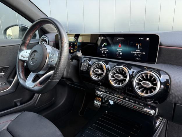 MERCEDES-BENZ Classe A 180 d AMG Line  