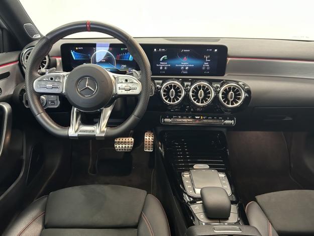 MERCEDES-BENZ A 35 AMG A 4MATIC Toit Pano  